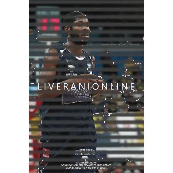 Lega Basket serie A, 15» giornata, Consultinvest Pesaro vs Manital Torino 04/01/2016 nella foto: DYSON JEROME, MANITAL TORINO, PENSIEROSO, ©CLAUDIO ZAMAGNI/AGENZIA ALDO LIVERANI S.A.S.