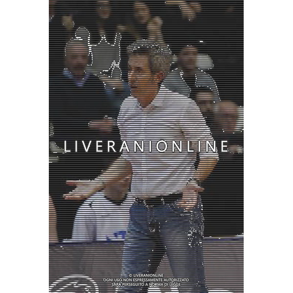 Basket serie B, Girone A, 16» giornata, NTS Basket Rimini Crabs vs Basket Golfo Piombino, 06/01/2016, nella foto: IL COACH MASSIMO BERNARDI, INCREDULO, ©CLAUDIO ZAMAGNI/AGENZIA ALDO LIVERANI S.A.S.