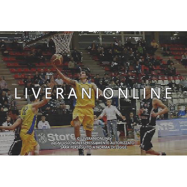 Basket serie B, Girone A, 16» giornata, NTS Basket Rimini Crabs vs Basket Golfo Piombino, 06/01/2016, nella foto: ALESSIO IARDELLA, SALE AL FERRO, ©CLAUDIO ZAMAGNI/AGENZIA ALDO LIVERANI S.A.S.