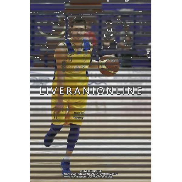 Basket serie B, Girone A, 16» giornata, NTS Basket Rimini Crabs vs Basket Golfo Piombino, 06/01/2016, nella foto: VENUCCI MATTIA, SI TOCCA LA GAMBA, ©CLAUDIO ZAMAGNI/AGENZIA ALDO LIVERANI S.A.S.