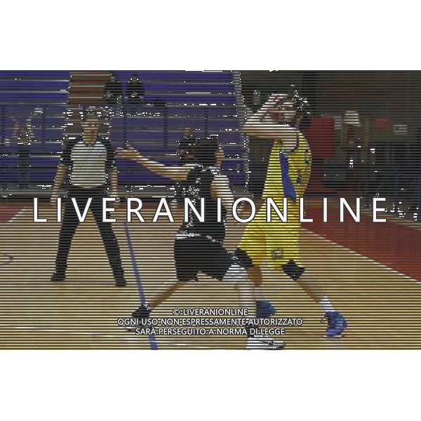 Basket serie B, Girone A, 16» giornata, NTS Basket Rimini Crabs vs Basket Golfo Piombino, 06/01/2016, nella foto: SALVATORE GENOVESE, CERCA ASSISTEZA, ©CLAUDIO ZAMAGNI/AGENZIA ALDO LIVERANI S.A.S.