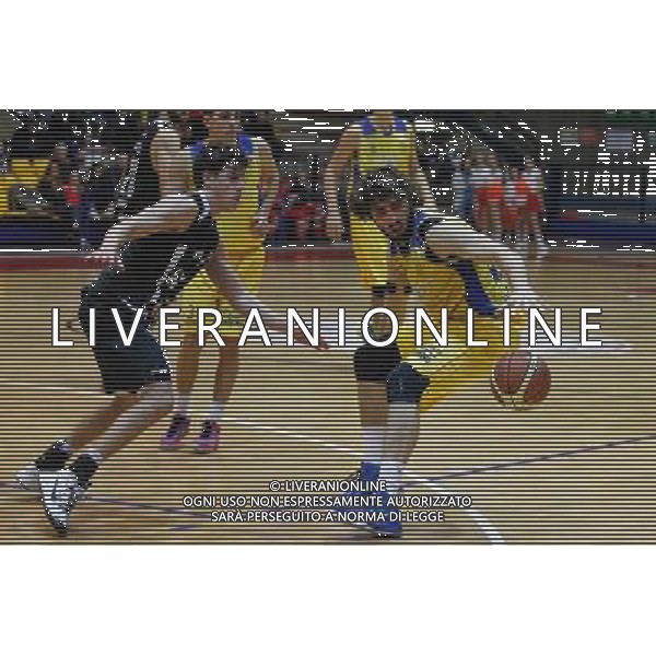 Basket serie B, Girone A, 16» giornata, NTS Basket Rimini Crabs vs Basket Golfo Piombino, 06/01/2016, nella foto: SALVATORE GENOVESE, IN ATTACCO, ©CLAUDIO ZAMAGNI/AGENZIA ALDO LIVERANI S.A.S.