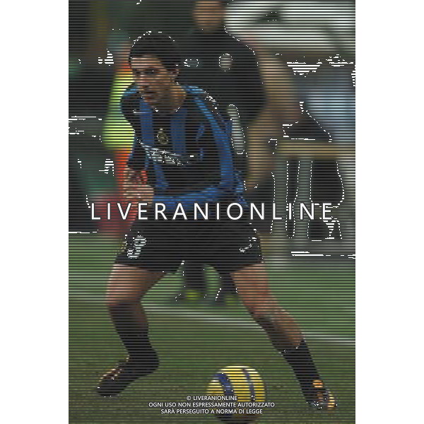 Milano 16/02/2005 coppa italia tim 2004/05 inter-atalanta 3:0 nella foto burdisso nicolas ph marco luzzani/ag aldo liverani s.a.s.