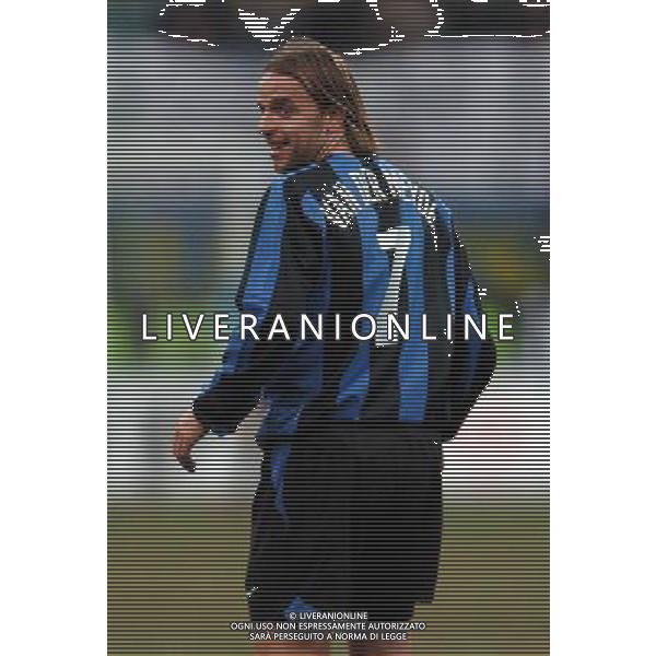Milano 16/02/2005 coppa italia tim 2004/05 inter-atalanta 3:0 nella foto van der meyde ph marco luzzani/ag aldo liverani s.a.s.