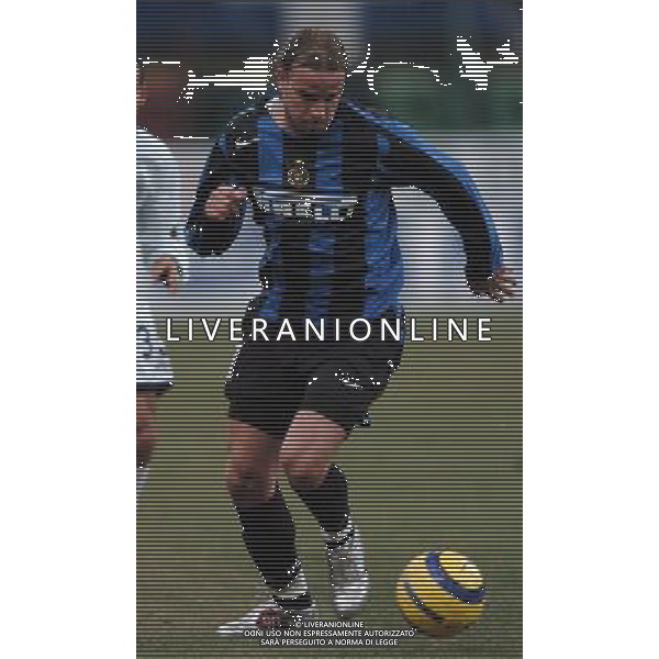 Milano 16/02/2005 coppa italia tim 2004/05 inter-atalanta 3:0 nella foto van der meyde ph marco luzzani/ag aldo liverani s.a.s.