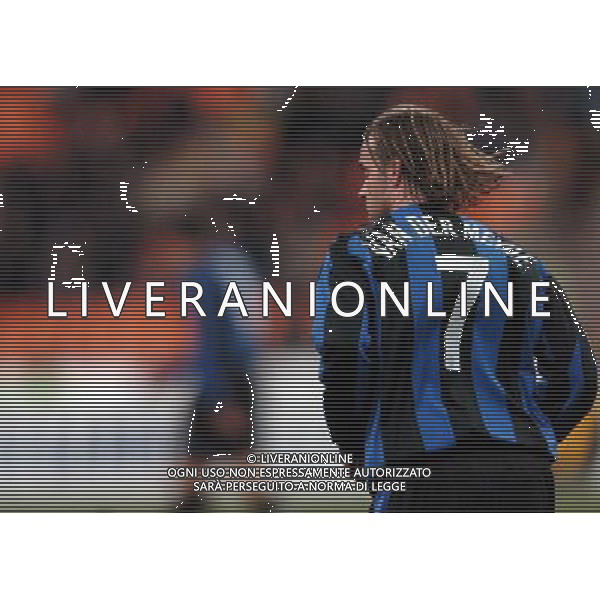 Milano 16/02/2005 coppa italia tim 2004/05 inter-atalanta 3:0 nella foto van der meyde ph marco luzzani/ag aldo liverani s.a.s.