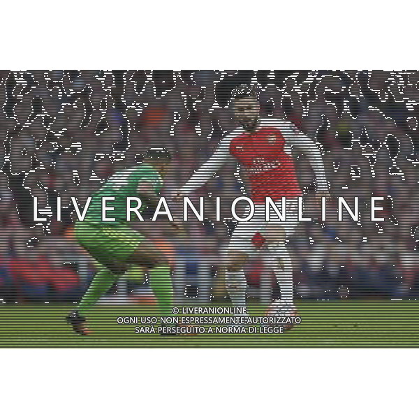 Arsenal\'s Olivier Giroud in action during todays match Photographer Craig Mercer/CameraSport Football - The FA Cup Third Round - Arsenal v Sunderland - Saturday 9th January 2016 - Emirates Stadium - London © CameraSport - 43 Linden Ave. Countesthorpe. Leicester. England. LE8 5PG - Tel: +44 (0) 116 277 4147 - admin@camerasport.com - www.camerasport.com AG ALDO LIVERANI SAS