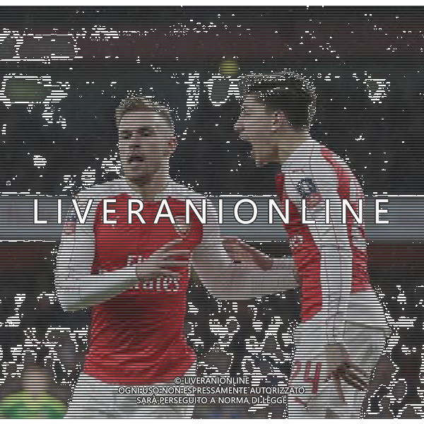 GOAL CELEBRATION - Arsenal\'s Aaron Ramsey celebrates scoring his sides second goal with team mate Hector Bellerin Photographer Craig Mercer/CameraSport Football - The FA Cup Third Round - Arsenal v Sunderland - Saturday 9th January 2016 - Emirates Stadium - London © CameraSport - 43 Linden Ave. Countesthorpe. Leicester. England. LE8 5PG - Tel: +44 (0) 116 277 4147 - admin@camerasport.com - www.camerasport.com AG ALDO LIVERANI SAS