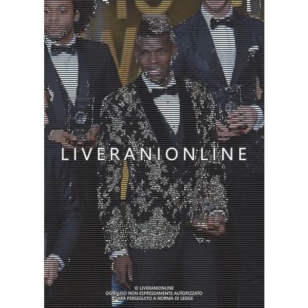 FIFA Ballon d\'Or 2015 Zurigo - 11.01.2016 Nella Foto:paul pogba riceve il premio top xi fifa /Ph.Vitez-Ag. Aldo Liverani