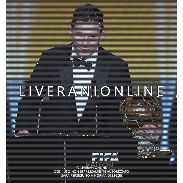 FIFA Ballon d\'Or 2015 Zurigo - 11.01.2016 Nella Foto: lionel messi riceve il pallone d\'oro 2015 /Ph.Vitez-Ag. Aldo Liverani