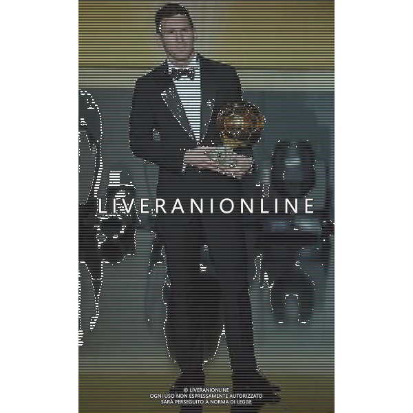 FIFA Ballon d\'Or 2015 Zurigo - 11.01.2016 Nella Foto: lionel messi riceve il pallone d\'oro 2015 /Ph.Vitez-Ag. Aldo Liverani