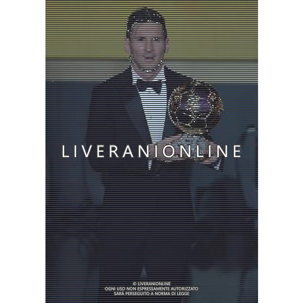 FIFA Ballon d\'Or 2015 Zurigo - 11.01.2016 Nella Foto: lionel messi riceve il pallone d\'oro 2015 /Ph.Vitez-Ag. Aldo Liverani