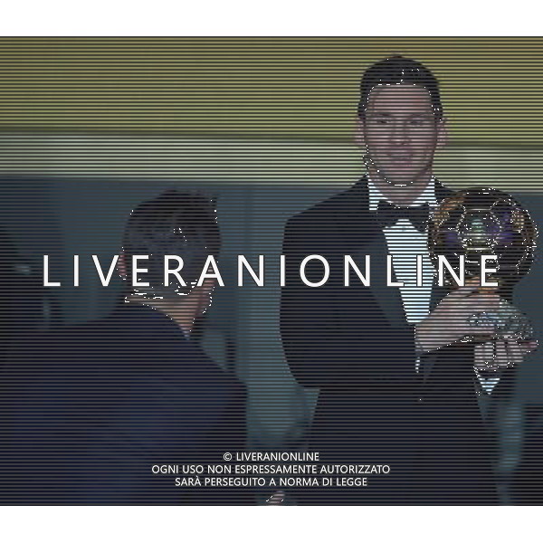 FIFA Ballon d\'Or 2015 Zurigo - 11.01.2016 Nella Foto: lionel messi riceve il pallone d\'oro 2015 /Ph.Vitez-Ag. Aldo Liverani