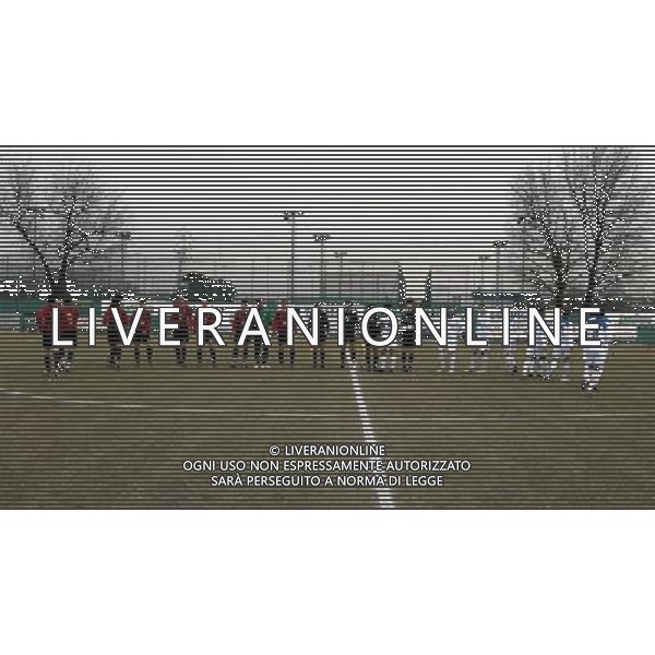 SETTIMO MILANESE 16/02/2005 MILAN-INTER COPPA ITALIA PRIMAVERA NELLA FOTO: LE DUE FORMAZIONIO SCHIERATE A META\' CAMPO FOTO BARATTINI ALEXANDRO/AG. ALDO LIVERANI