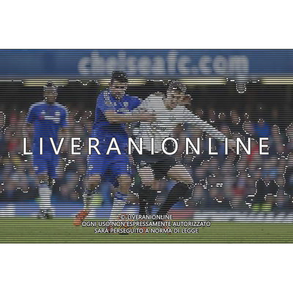 Chelsea\'s Diego Costa battles with Everton\'s John Stones Photographer Craig Mercer/CameraSport Football - Barclays Premiership - Chelsea v Everton - Saturday 16th January 2016 - Stamford Bridge - London © CameraSport - 43 Linden Ave. Countesthorpe. Leicester. England. LE8 5PG - Tel: +44 (0) 116 277 4147 - admin@camerasport.com - www.camerasport.com AG ALDO LIVERANI SAS