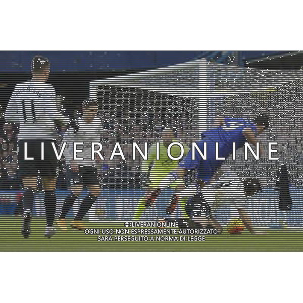 Chelsea\'s Diego Costa goes down in the box under a challenge from Everton\'s Leighton Baines, resulting in a free kick to Everton Photographer Craig Mercer/CameraSport Football - Barclays Premiership - Chelsea v Everton - Saturday 16th January 2016 - Stamford Bridge - London © CameraSport - 43 Linden Ave. Countesthorpe. Leicester. England. LE8 5PG - Tel: +44 (0) 116 277 4147 - admin@camerasport.com - www.camerasport.com AG ALDO LIVERANI SAS