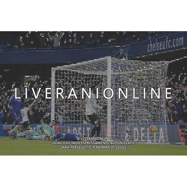 Chelsea\'s Thibaut Courtois and Chelsea\'s John Terry look dejected after the latter scores a own goal to open the scoring Photographer Craig Mercer/CameraSport Football - Barclays Premiership - Chelsea v Everton - Saturday 16th January 2016 - Stamford Bridge - London © CameraSport - 43 Linden Ave. Countesthorpe. Leicester. England. LE8 5PG - Tel: +44 (0) 116 277 4147 - admin@camerasport.com - www.camerasport.com AG ALDO LIVERANI SAS