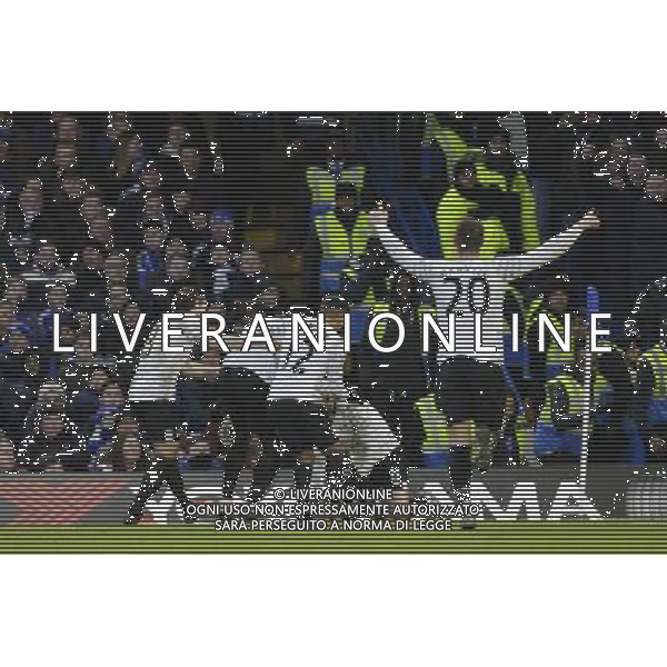 GOAL CELEBRATION - Everton players celebrate scoring their sides second goal Photographer Craig Mercer/CameraSport Football - Barclays Premiership - Chelsea v Everton - Saturday 16th January 2016 - Stamford Bridge - London © CameraSport - 43 Linden Ave. Countesthorpe. Leicester. England. LE8 5PG - Tel: +44 (0) 116 277 4147 - admin@camerasport.com - www.camerasport.com AG ALDO LIVERANI SAS