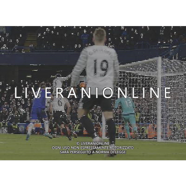 GOAL - Everton\'s Ramiro Funes Mori scores his sides third goal to make the score 2-3 Photographer Craig Mercer/CameraSport Football - Barclays Premiership - Chelsea v Everton - Saturday 16th January 2016 - Stamford Bridge - London © CameraSport - 43 Linden Ave. Countesthorpe. Leicester. England. LE8 5PG - Tel: +44 (0) 116 277 4147 - admin@camerasport.com - www.camerasport.com AG ALDO LIVERANI SAS
