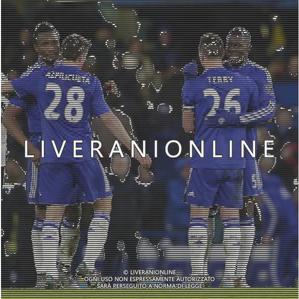 Chelsea players celebrate at full time Photographer Craig Mercer/CameraSport Football - Barclays Premiership - Chelsea v Everton - Saturday 16th January 2016 - Stamford Bridge - London © CameraSport - 43 Linden Ave. Countesthorpe. Leicester. England. LE8 5PG - Tel: +44 (0) 116 277 4147 - admin@camerasport.com - www.camerasport.com AG ALDO LIVERANI SAS