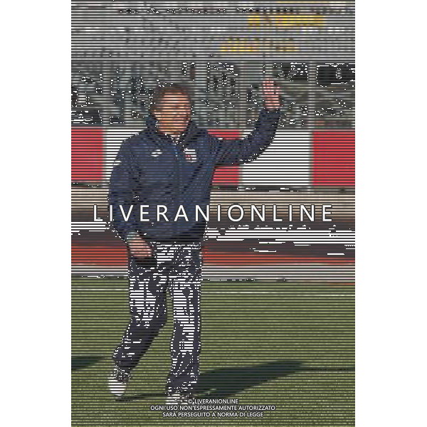 Campionato Lega Pro, Girone B, 18Âª giornata, RIMINI vs TUTTOCUOIO del 17/01/2016, nella foto: L\'ALLENATORE LEONARDO ACORI, SALUTA I TIFOSI, Â©CLAUDIO ZAMAGNI/AGENZIA ALDO LIVERANI S.A.S.