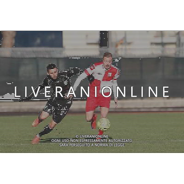 Campionato Lega Pro, Girone B, 18Âª giornata, RIMINI vs TUTTOCUOIO del 17/01/2016, nella foto: IVAN PEDRELLI, IN LOTTA PER LA PALLA, Â©CLAUDIO ZAMAGNI/AGENZIA ALDO LIVERANI S.A.S.