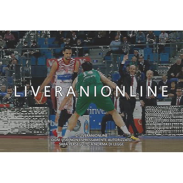 Lega Basket serie A, 1» giornata di ritorno, Consultinvest Pesaro vs Sidigas Avellino 18/01/2016 nella foto: DAYE E CERVI A CONFRONTO, ©CLAUDIO ZAMAGNI/AGENZIA ALDO LIVERANI S.A.S.
