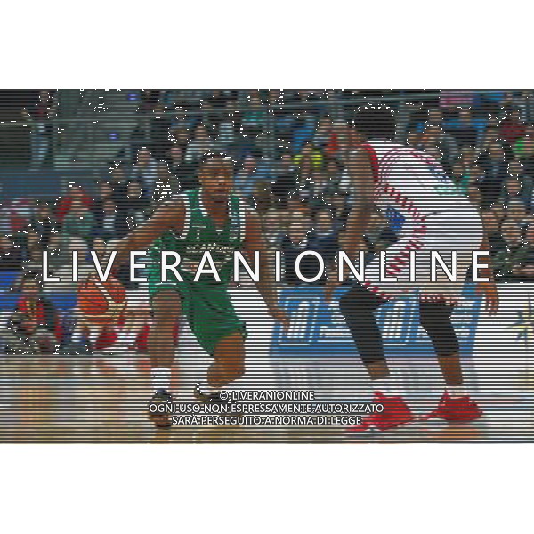 Lega Basket serie A, 1» giornata di ritorno, Consultinvest Pesaro vs Sidigas Avellino 18/01/2016 nella foto: RAGLAND, STUDIA LA SITUAZIONE, ©CLAUDIO ZAMAGNI/AGENZIA ALDO LIVERANI S.A.S.