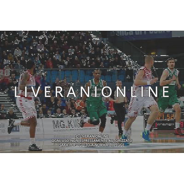 Lega Basket serie A, 1» giornata di ritorno, Consultinvest Pesaro vs Sidigas Avellino 18/01/2016 nella foto: NUNNALLY, RISALE CON LA PALLA, ©CLAUDIO ZAMAGNI/AGENZIA ALDO LIVERANI S.A.S.