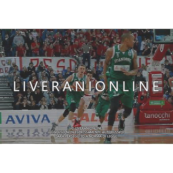 Lega Basket serie A, 1» giornata di ritorno, Consultinvest Pesaro vs Sidigas Avellino 18/01/2016 nella foto:VEIKALAS, CERCA ASSISTENZA, ©CLAUDIO ZAMAGNI/AGENZIA ALDO LIVERANI S.A.S.