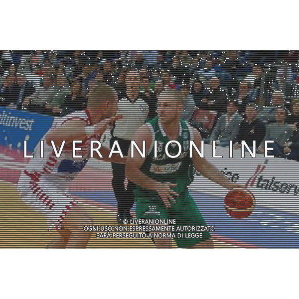 Lega Basket serie A, 1» giornata di ritorno, Consultinvest Pesaro vs Sidigas Avellino 18/01/2016 nella foto: LEUNEN ©CLAUDIO ZAMAGNI/AGENZIA ALDO LIVERANI S.A.S.
