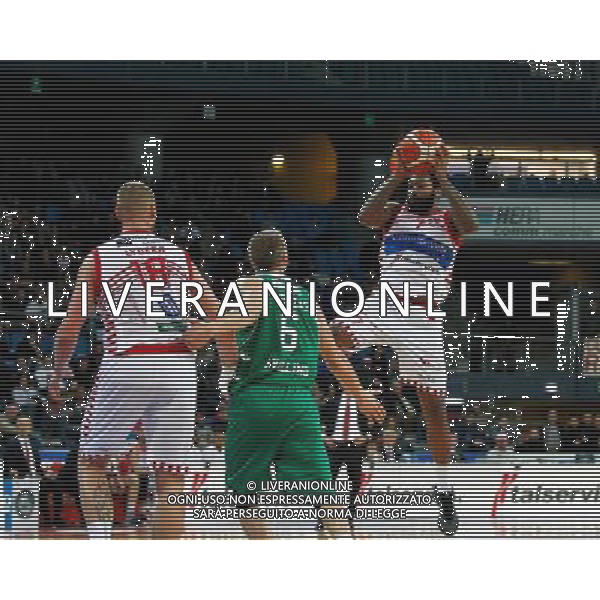 Lega Basket serie A, 1» giornata di ritorno, Consultinvest Pesaro vs Sidigas Avellino 18/01/2016 nella foto: LACEY, STACCA, ©CLAUDIO ZAMAGNI/AGENZIA ALDO LIVERANI S.A.S.