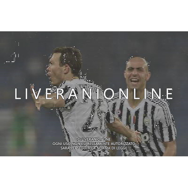 TIM CUP 2015-2016 Quarti di finale - Roma - 20.01.2016 - Stadio Olimpico - SS Lazio vs Juventus - nella foto: L\'esultanza di Stephan Lichtsteiner / Ph.Corradetti - AG. Aldo Liverani Sas / AGENZIA ALDO LIVERANI SAS
