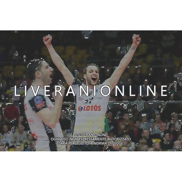 Gdynia, Gdynia Arena 21.01.2016 PLUSLIGA PLPS SIATKOWKA LIGA MISTRZOW CEV MEZCZYZN LOTOS TREFL GDANSK MECZ Lotos Trefl Gdansk vs DHL Modena CEV VOLLEYBALL CHAMPIONS LEAGUE GAME Lotos Trefl Gdansk vs DHL Modena NZ radosc celebration , marco falaschi , milosz hebda , FOT. WOJCIECH FIGURSKI / 058sport.pl / NEWSPIX.PL --- Newspix.pl / AGENZIA ALDO LIVERANI SAS - ITALY ONLY EDITORIAL USE ONLY