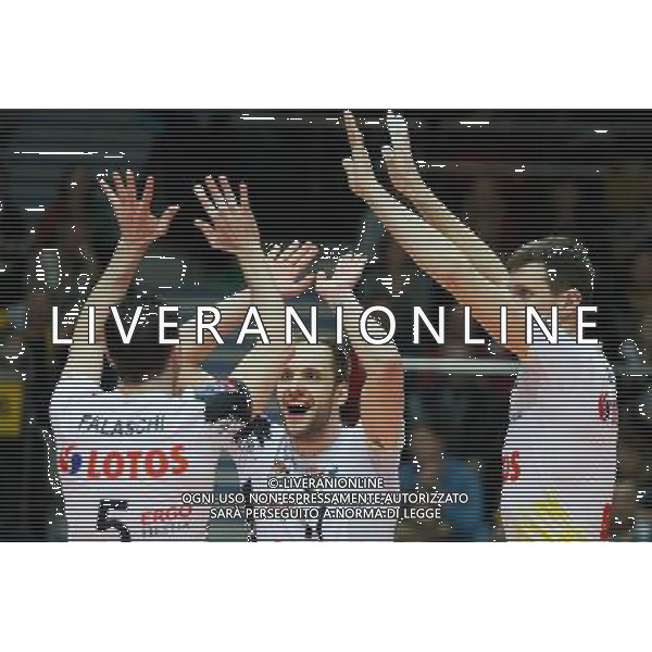 Gdynia, Gdynia Arena 21.01.2016 PLUSLIGA PLPS SIATKOWKA LIGA MISTRZOW CEV MEZCZYZN LOTOS TREFL GDANSK MECZ Lotos Trefl Gdansk vs DHL Modena CEV VOLLEYBALL CHAMPIONS LEAGUE GAME Lotos Trefl Gdansk vs DHL Modena NZ radosc celebration , milosz hebda , FOT. WOJCIECH FIGURSKI / 058sport.pl / NEWSPIX.PL --- Newspix.pl / AGENZIA ALDO LIVERANI SAS - ITALY ONLY EDITORIAL USE ONLY
