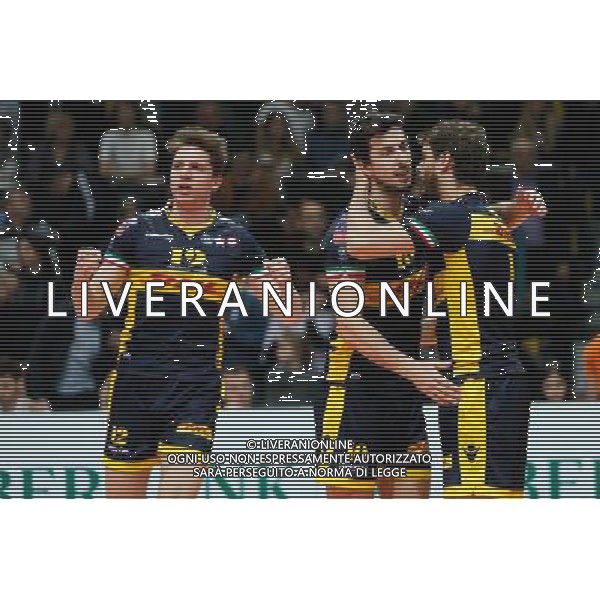Gdynia, Gdynia Arena 21.01.2016 PLUSLIGA PLPS SIATKOWKA LIGA MISTRZOW CEV MEZCZYZN LOTOS TREFL GDANSK MECZ Lotos Trefl Gdansk vs DHL Modena CEV VOLLEYBALL CHAMPIONS LEAGUE GAME Lotos Trefl Gdansk vs DHL Modena NZ radosc celebration , team druzyna , elia bossi , milos nikic , esultanza FOT. WOJCIECH FIGURSKI / 058sport.pl/NEWSPIX.PL --- Newspix.pl / AGENZIA ALDO LIVERANI SAS - ITALY ONLY EDITORIAL USE ONLY