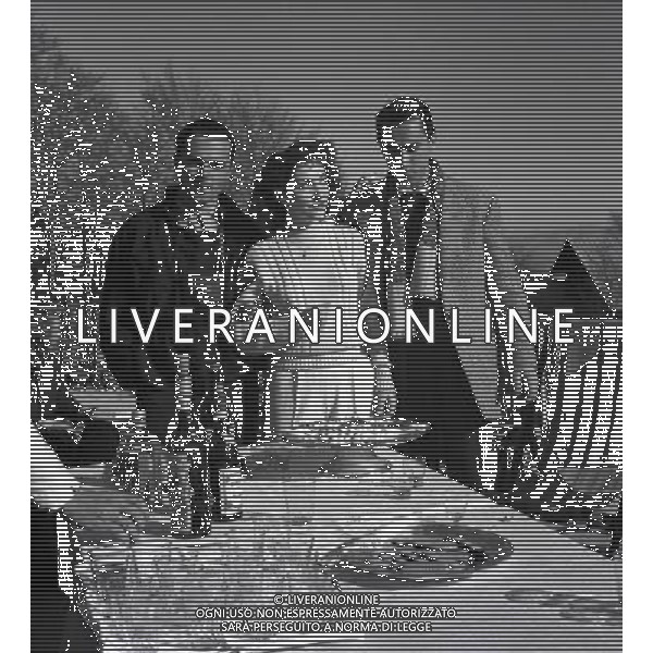 Nel gennaio 1949 spos˜ sul Monte Terminillo (Rieti) il medico sloveno Milko Skofic, che prestava servizio fra i profughi temporaneamente alloggiati a Cinecittˆ NELLA FOTO IL GIORNO DEL MATRIMONIO TRA GINA LOLLOBRIGIDA E MILKO SKOFIC AG ALDO LIVERANI SAS 