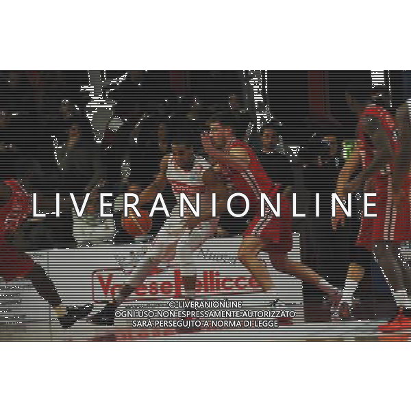 CAMPIONATO DI BASKET SERIE A, OPENJOBMETIS VARESE VS EA7 EMPORIO ARMANI, VARESE, 24-01-2016, NELLA FOTO: DAVIES BRANDON / AGENZIA ALDO LIVERANI SAS 