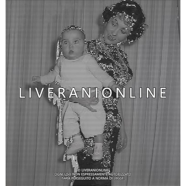 RETROSPETTIVA GINA LOLLOBRIGIDA ATTRICE NELLA FOTO GINA LOLLOBRIGIDA con il figlio Andrea Milco Skofic AG ALDO LIVERANI SAS