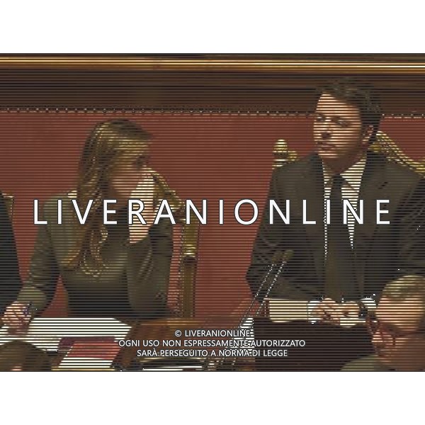 Discussione della mozione di sfiducia al Governo Renzi - Palazzo Madama - Roma - 27.01.2016 nella foto: Maria Elena Boschi con Matteo Renzi / Ph.Corradetti - Ag. Aldo Liverani Sas 