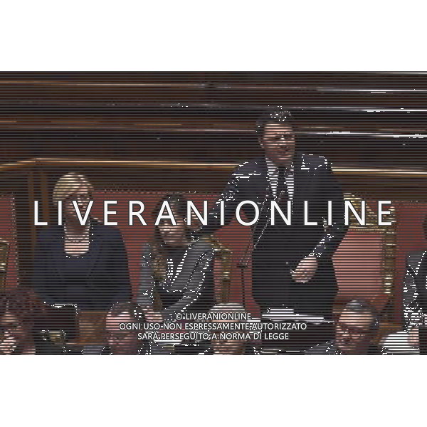 Discussione della mozione di sfiducia al Governo Renzi - Palazzo Madama - Roma - 27.01.2016 nella foto: Maria Elena Boschi con Matteo Renzi / Ph.Corradetti - Ag. Aldo Liverani Sas 