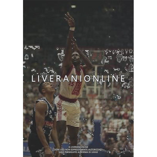 MILANO FINALE SCUDETTO STEFANEL MILANO .TEAM SISTEM BOLOGNA 1996 NELLA FOTO Rolando Blackman AG ALDO LIVERANI SAS