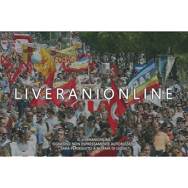 RIVA DEL GARDA 6/10/2003 MANIFESTAZIONE NO GLOBAL FOTO FILIPPO VENEZIA-AG.ALDO LIVERANI