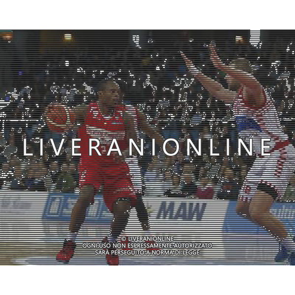 Lega Basket serie A, 3» giornata di ritorno, Consultinvest Pesaro vs Openjobmetis Varese 31/01/2016 nella foto: WAYS, CERCA UNO SPIRAGLIO, ph.CLAUDIO ZAMAGNI/AGENZIA ALDO LIVERANI S.A.S.