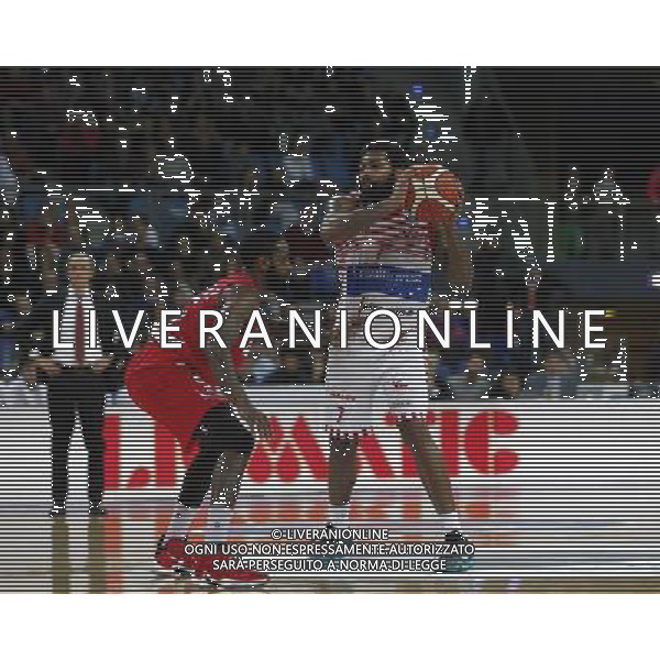 Lega Basket serie A, 3» giornata di ritorno, Consultinvest Pesaro vs Openjobmetis Varese 31/01/2016 nella foto: LACEY, MARCATO, ph.CLAUDIO ZAMAGNI/AGENZIA ALDO LIVERANI S.A.S.