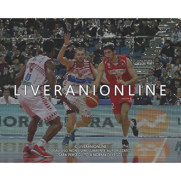 Lega Basket serie A, 3» giornata di ritorno, Consultinvest Pesaro vs Openjobmetis Varese 31/01/2016 nella foto: CAMPANI, BRACCATO, ph.CLAUDIO ZAMAGNI/AGENZIA ALDO LIVERANI S.A.S.