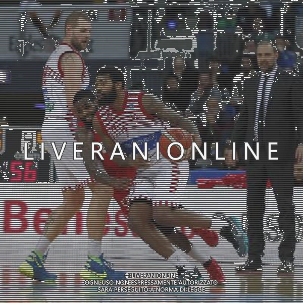 Lega Basket serie A, 3» giornata di ritorno, Consultinvest Pesaro vs Openjobmetis Varese 31/01/2016 nella foto: LACEY, TROVA UN VARCO, ph.CLAUDIO ZAMAGNI/AGENZIA ALDO LIVERANI S.A.S.
