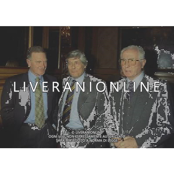 MILANO 16-12-1997 HOTEL PRINCIPE DI SAVOIA FESTA DELLA LEGA CALCIO NELLA FOTO SERGIO CAMPANA CON LUCIANO NIZZOLAE AZEGLIO VICINI AG ALDO LIVERANI SAS