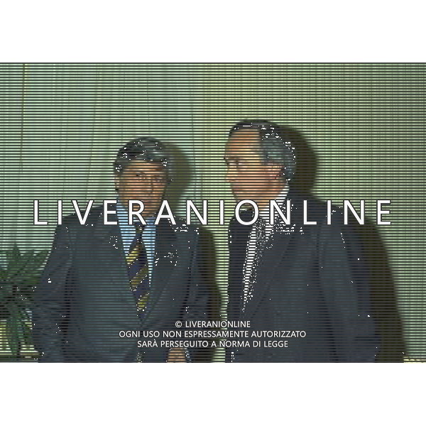 MILANO 16-12-1997 HOTEL PRINCIPE DI SAVOIA FESTA DELLA LEGA CALCIO NELLA FOTO LUCIANO NIZZOLA CON GIANCARLO ABETE AG ALDO LIVERANI SAS