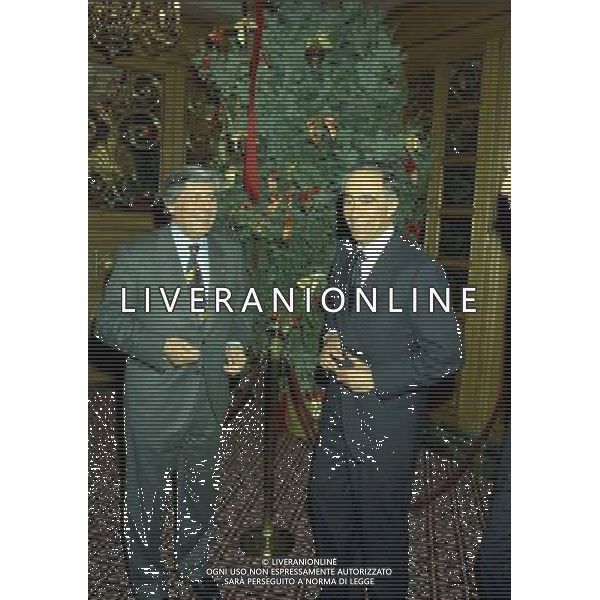 MILANO 16-12-1997 HOTEL PRINCIPE DI SAVOIA FESTA DELLA LEGA CALCIO NELLA FOTO FRANCO CARRARO CON LUCIANO NIZZOLA AG ALDO LIVERANI SAS